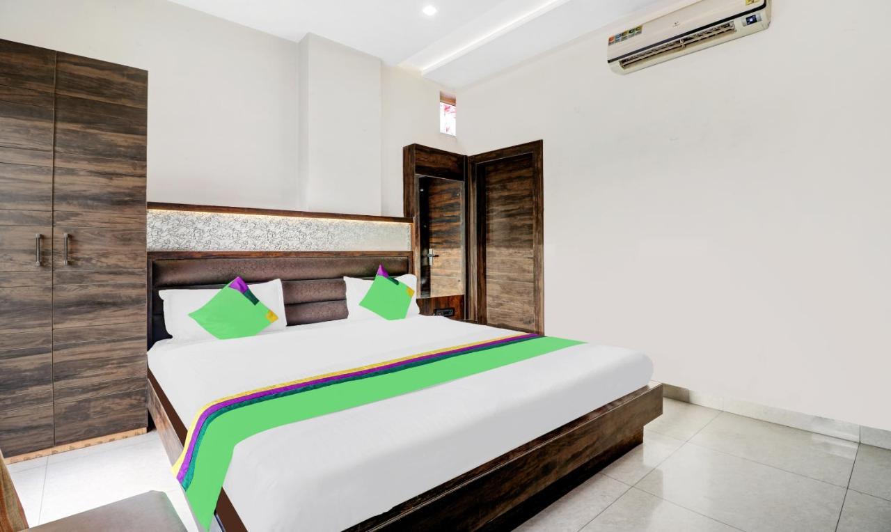 Itsy Hotels Anjali Mahal 500, Mtrs From Mathura Railway Station Exterior foto