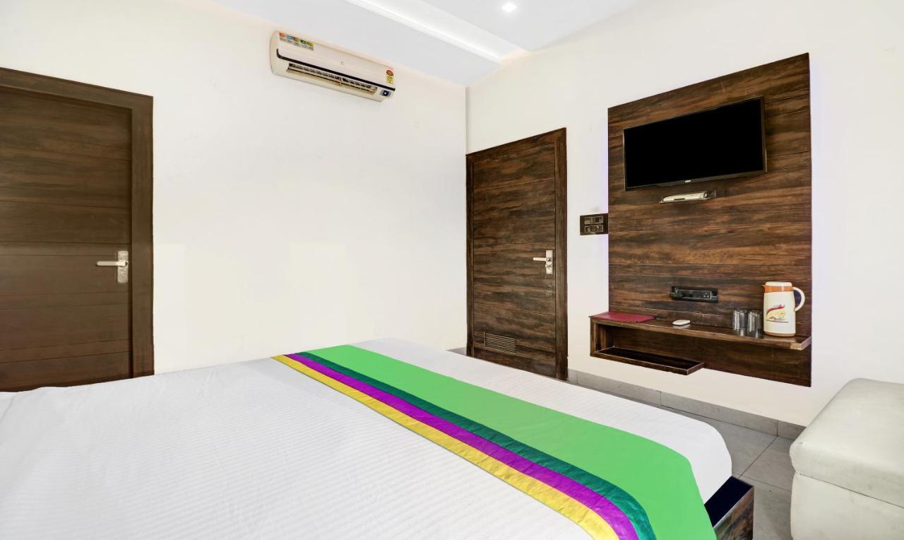 Itsy Hotels Anjali Mahal 500, Mtrs From Mathura Railway Station Exterior foto