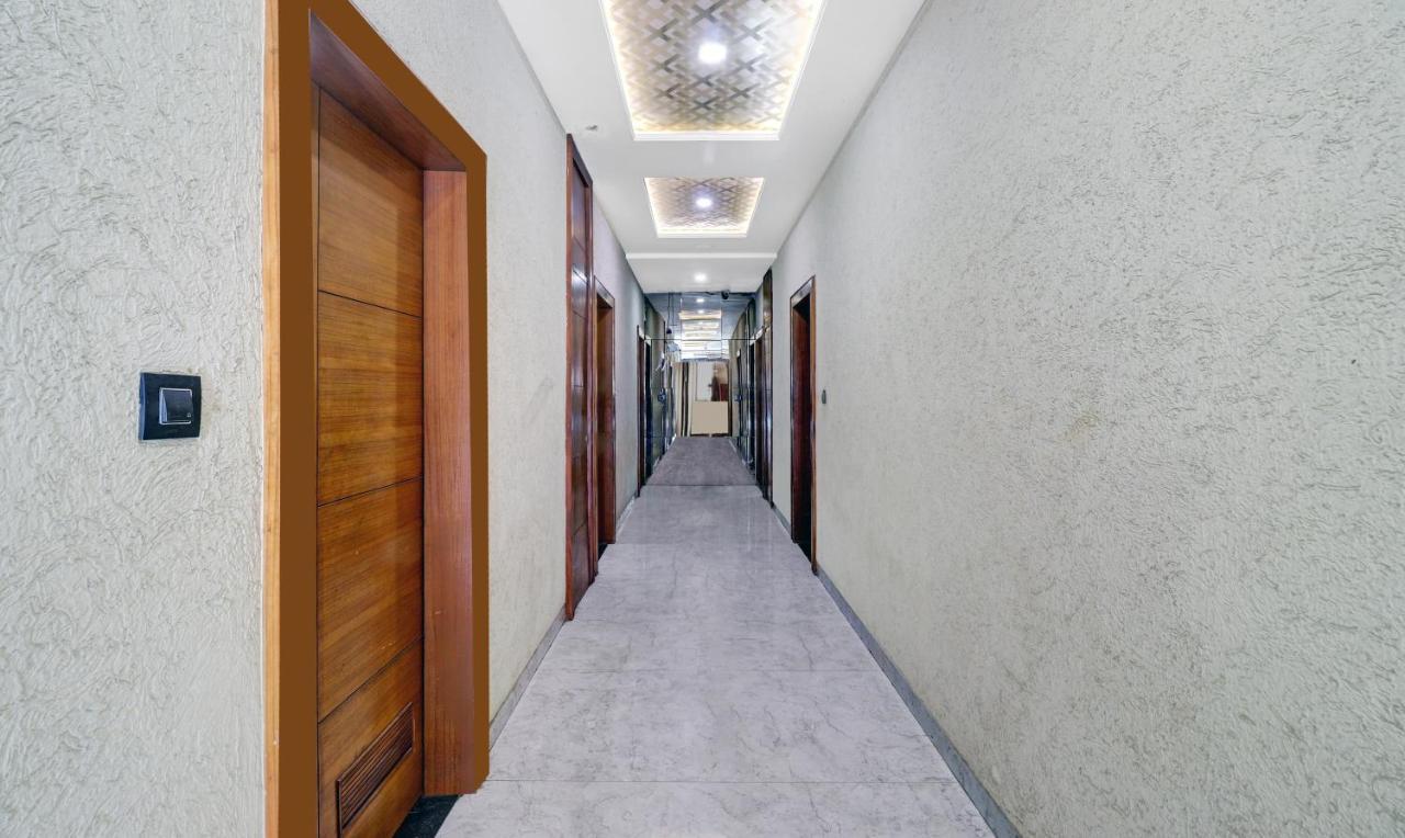 Itsy Hotels Anjali Mahal 500, Mtrs From Mathura Railway Station Exterior foto